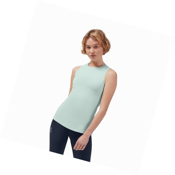 Camiseta Tirantes On Movement Mujer Verde Oliva | 5719684-WY